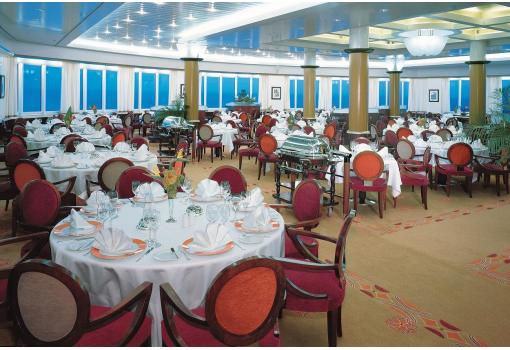 A bordo encontraremos Restaurantes tan elegantes como este
